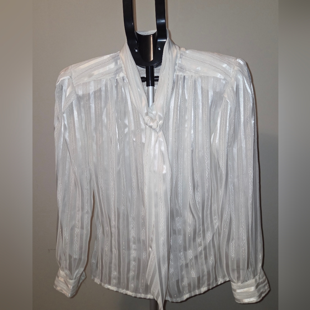 Vintage 80's Elegant White Women's Blouse with Bow Detail